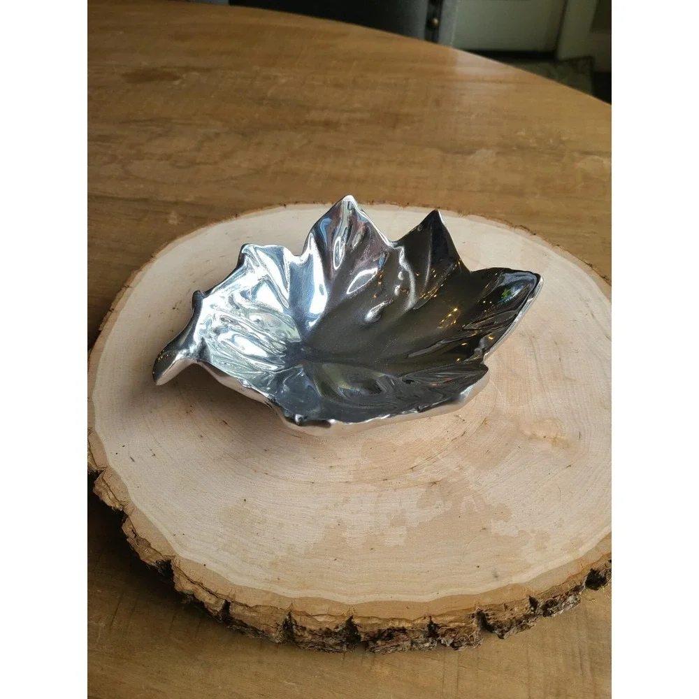 VNTG Metal Holland‎ Boone polished pewter leaf bowl Dish Trinket Jewelry Silver